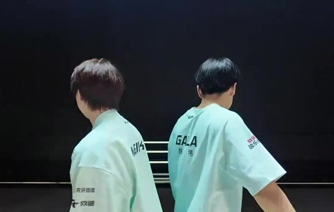 IG官方发布助威视频：今晚加油